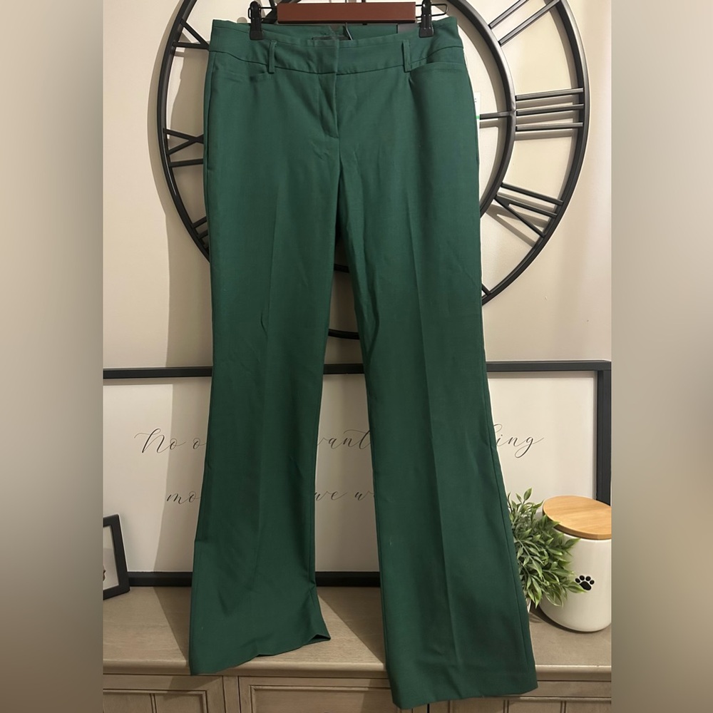 Amanda & Chelsea Green Trousers